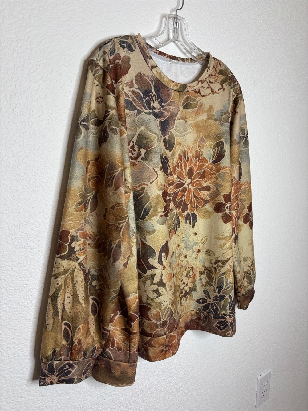 Women’s Floral Long Sleeve Top in Multicolor - Picture 2 of 6